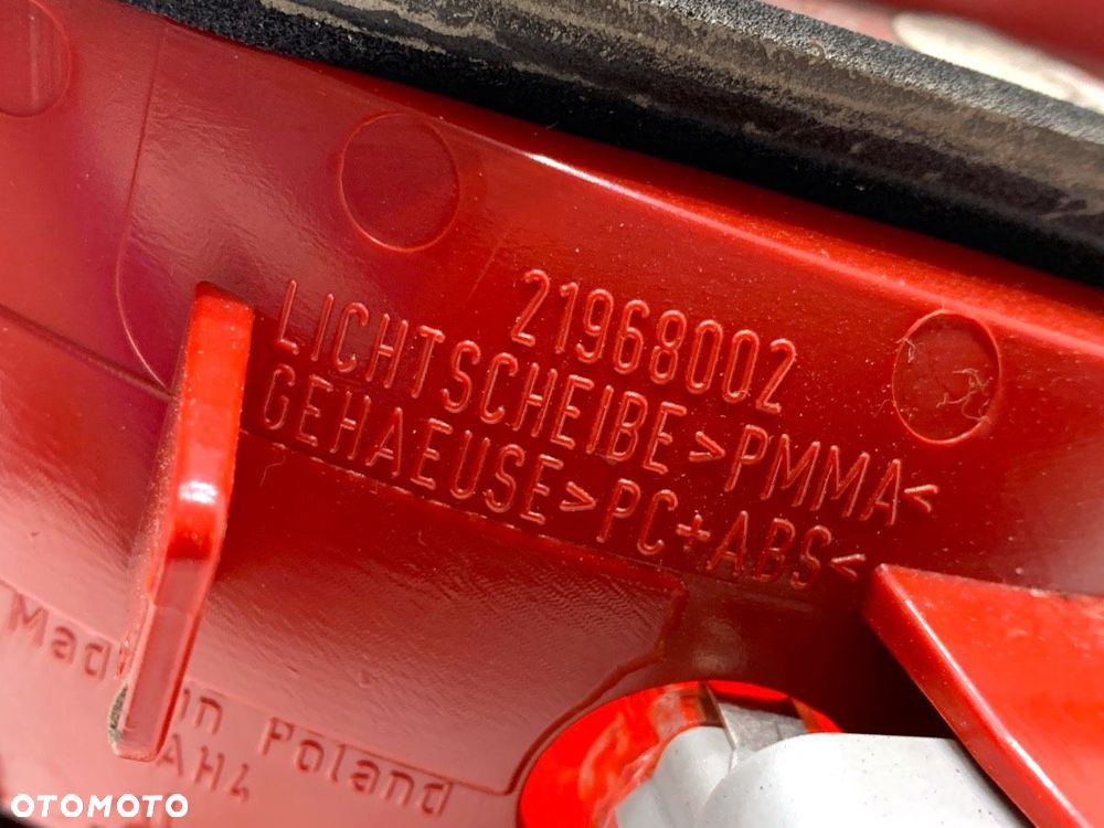 LAMPA PRAWY TYŁ WEWNĘTRZNA  AUDI A4 B8 Avant (8K5) 2007 - 2015 1.8 TFSI 118 kW [160 KM] benzyna - 3