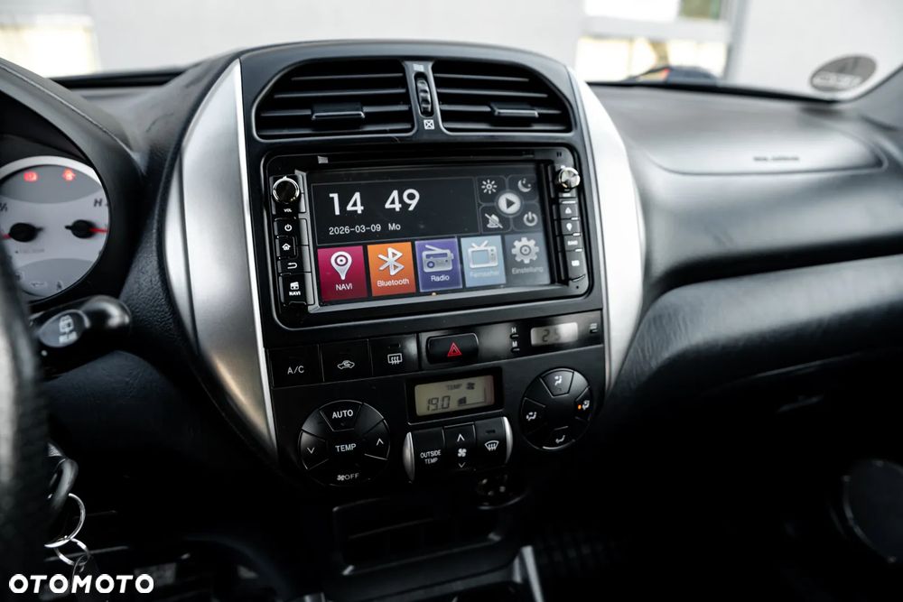 Toyota RAV4 2.0 VVT-i Sol - 25