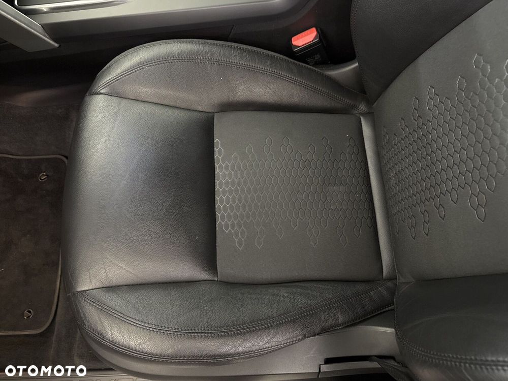 Land Rover Discovery Sport 2.0 TD4 Pure - 14
