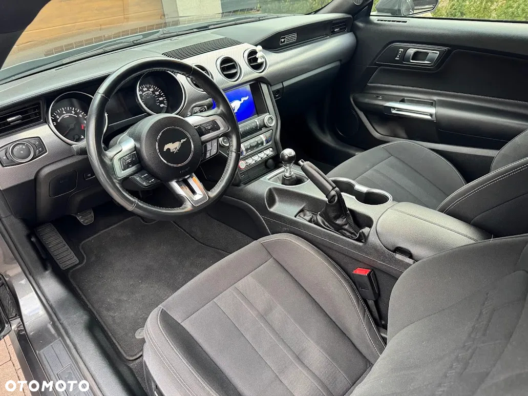 Ford Mustang 5.0 V8 GT - 26
