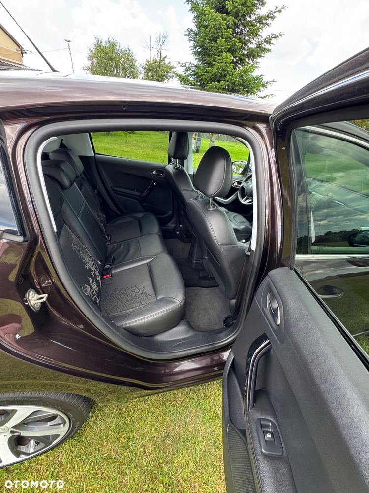 Peugeot 208 1.6 e-HDi Allure STT - 10