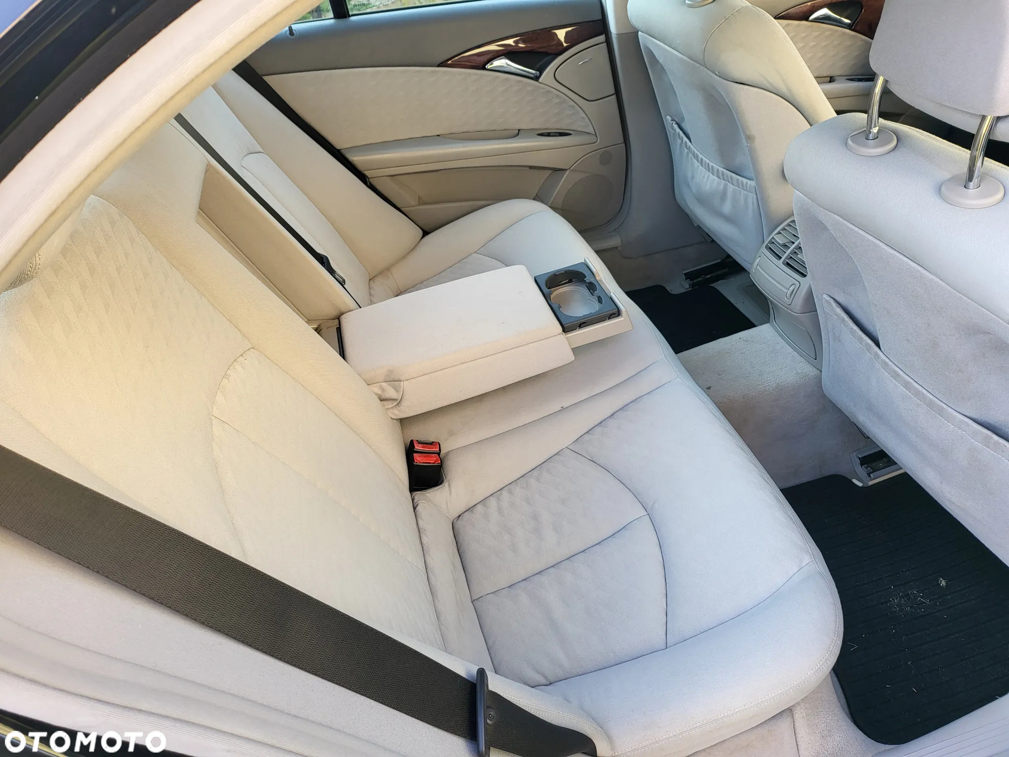 Mercedes-Benz Klasa E 200 Kompressor Classic - 10