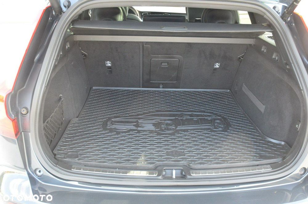 Volvo V60 T6 AWD Geartronic R-Design - 21