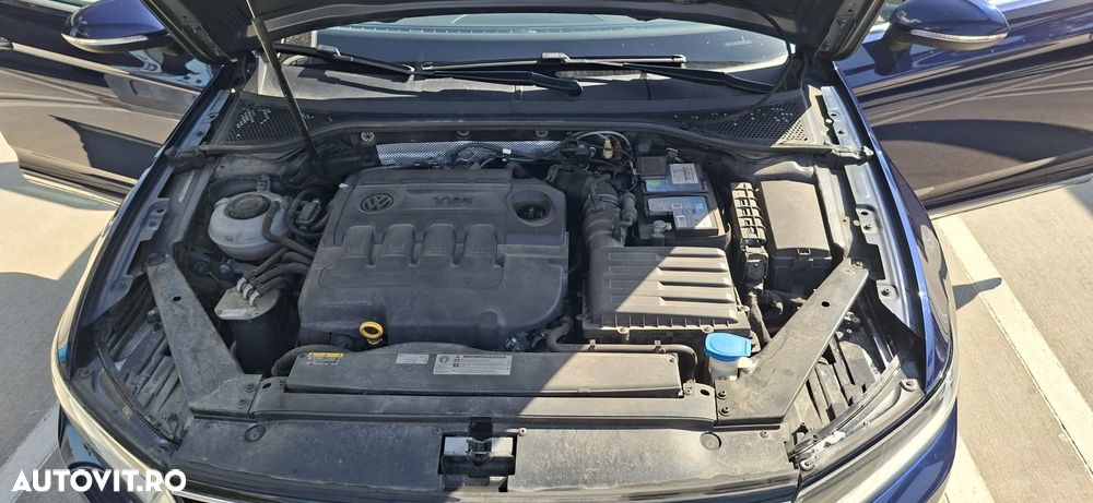 Volkswagen Passat 2.0 TDI DSG Highline - 12