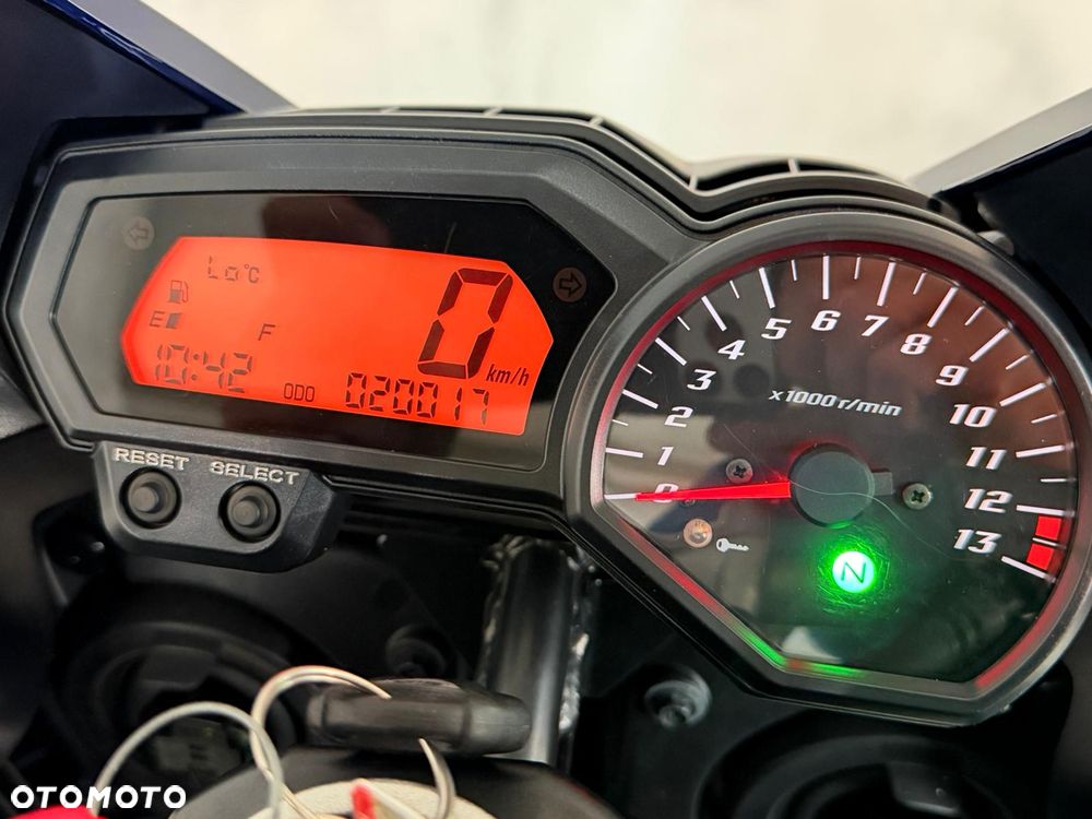 Yamaha FZ - 20