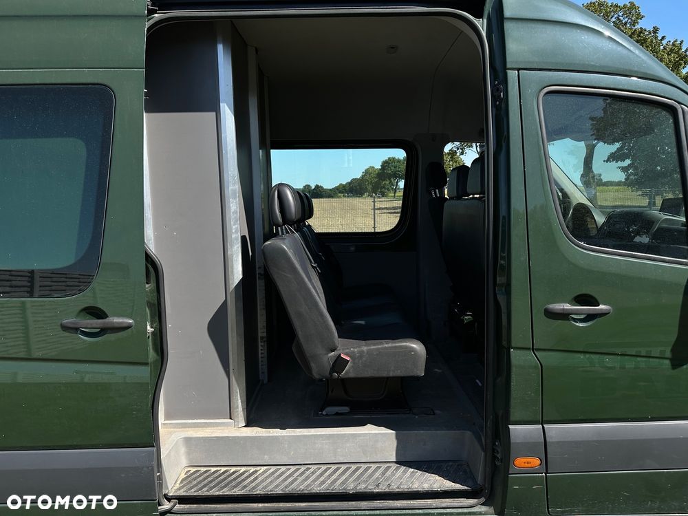 Mercedes-Benz Sprinter - 14