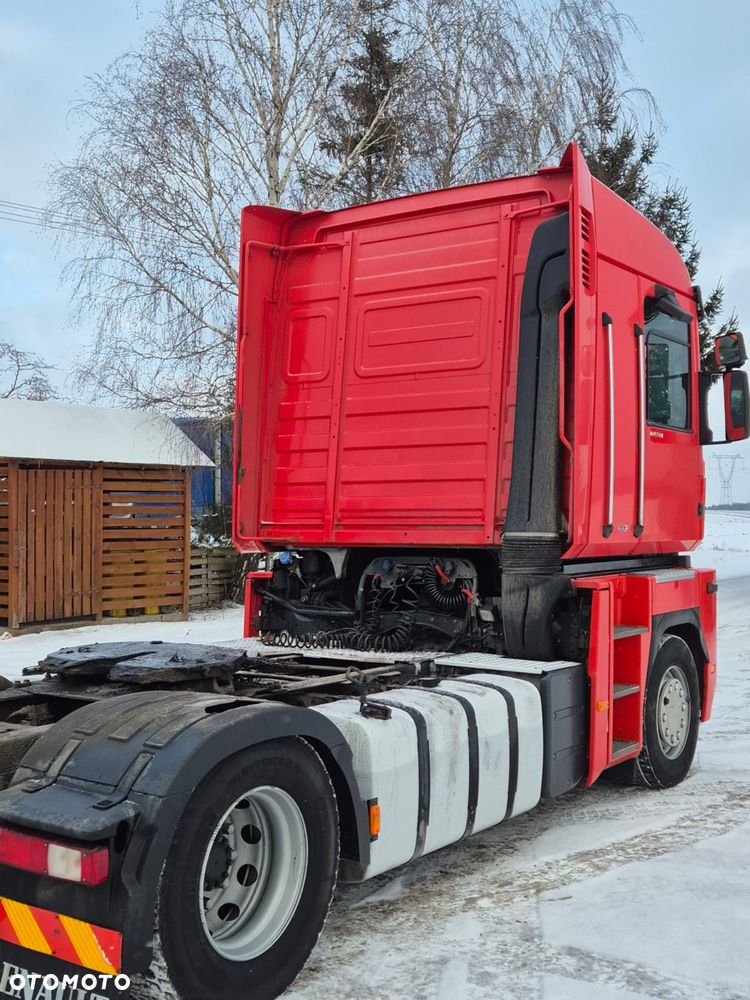 Renault MAGNUM - 6