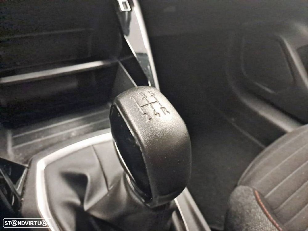 Peugeot 208 1.2 PureTech Active Pack - 18