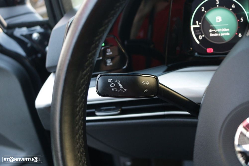 VW Golf 2.0 TDI Life - 29