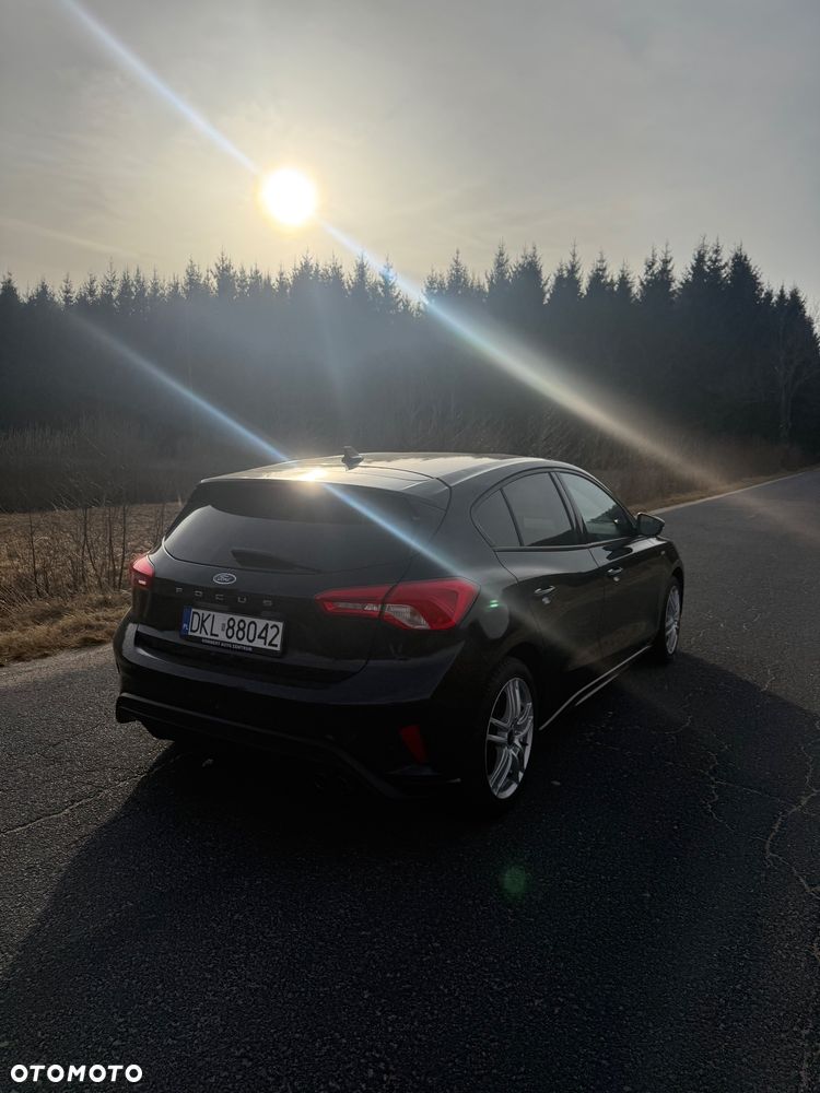 Ford Focus 1.5 EcoBoost ST-Line - 6