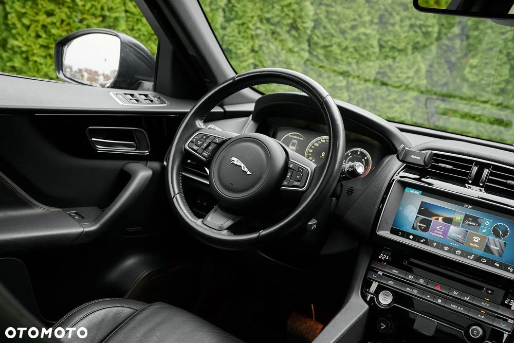 Jaguar F-Pace 20d AWD Prestige - 25