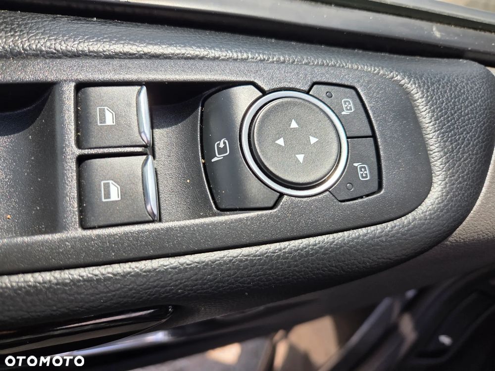 Ford Tourneo Custom 2.0 TDCi L2 Titanium - 32