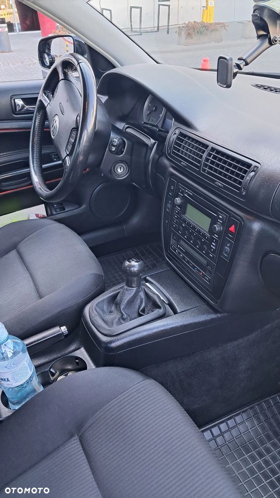 Volkswagen Passat - 11