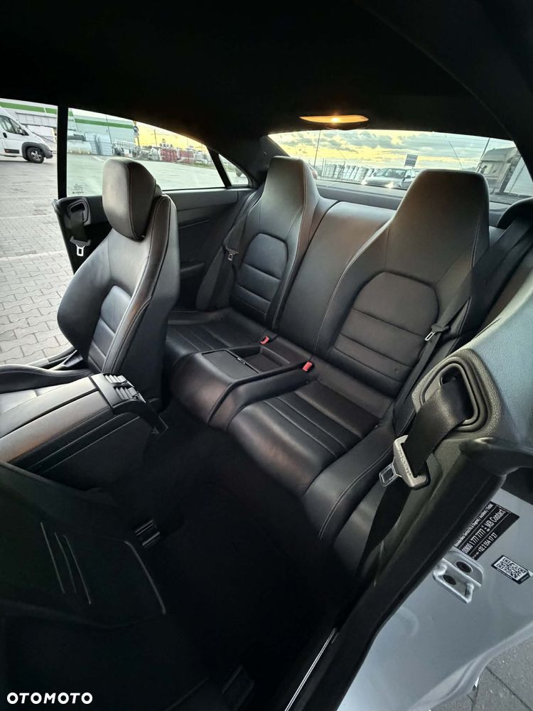 Mercedes-Benz Klasa E 220 CDI DPF BlueEFFICIENCY 7G-TRONIC Avantgarde - 23