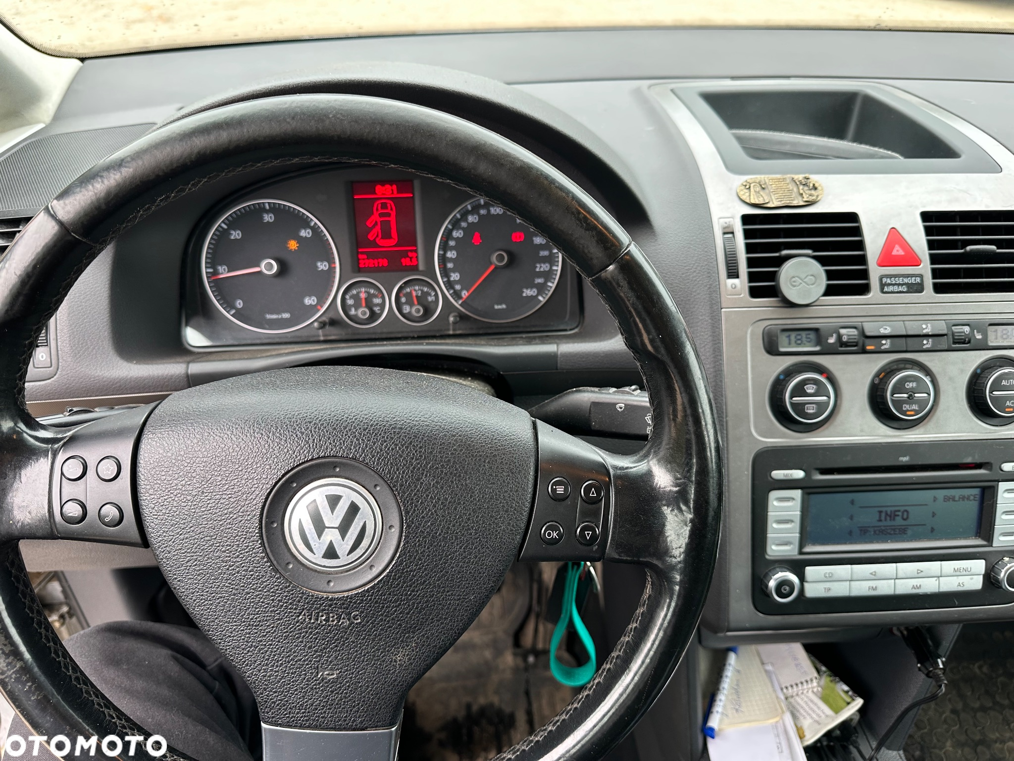 Volkswagen Touran 1.9 TDI Conceptline - 6