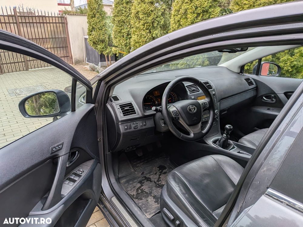 Toyota Avensis 2.2 D-CAT Luxury - 7