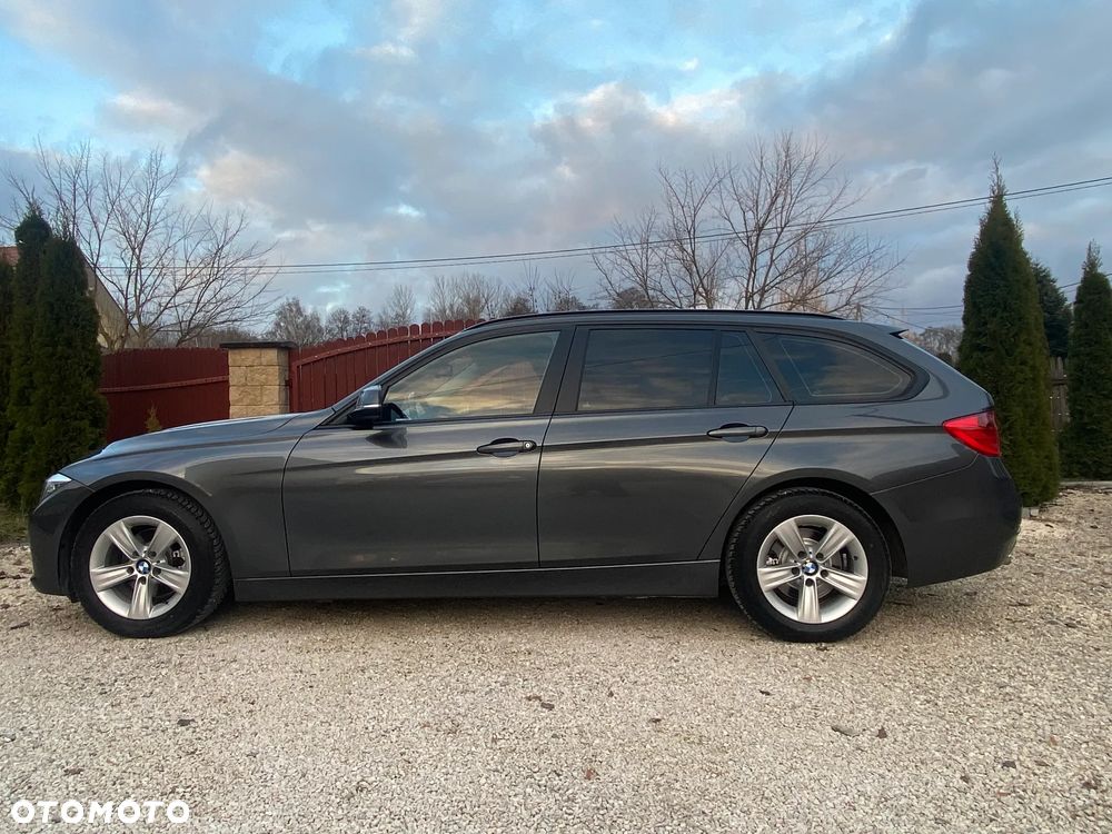 BMW Seria 3 2012 photo 3