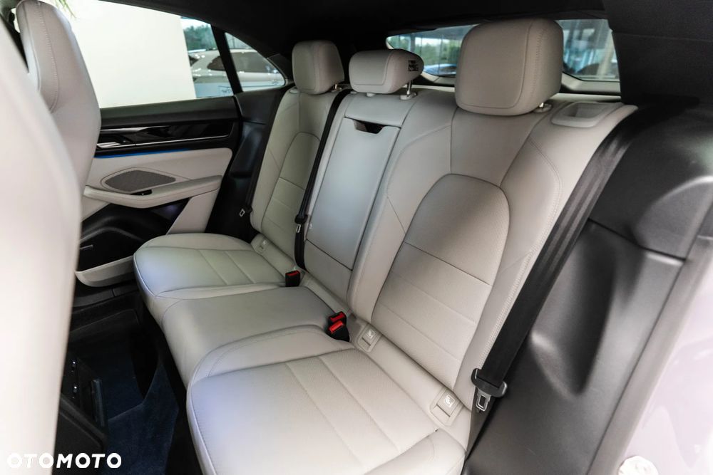 Porsche Macan 4 100kWh - 33