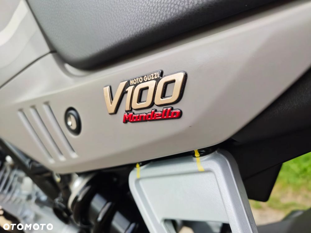 Moto Guzzi V100 Mandello - 22
