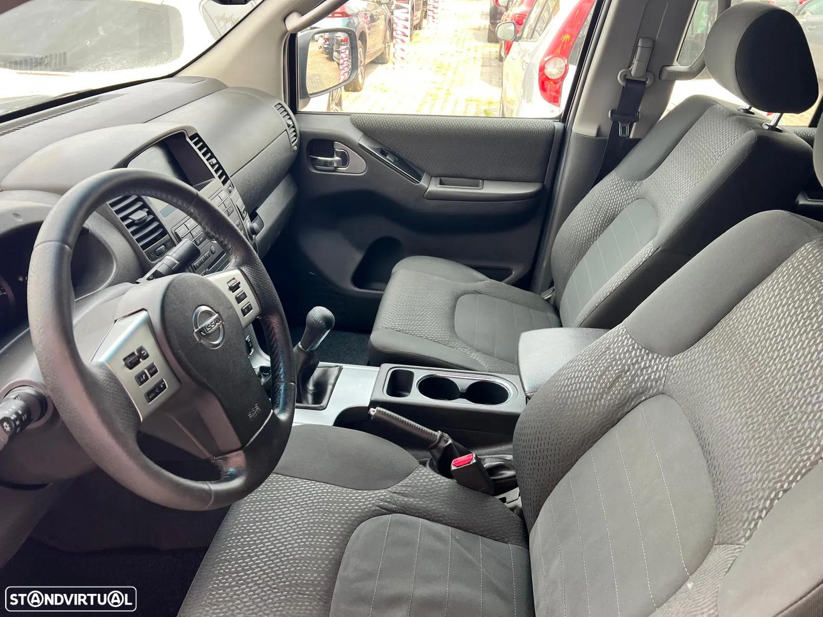 Nissan Navara 2.5 dCi CD LE Hi-Tech +P.Premium 4WD - 10