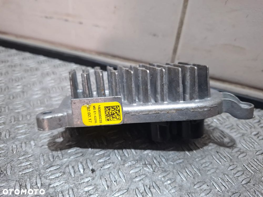 Moduł LED DRL kierunkowskazu Audi A5 W8 2017 rok 2,0 TFSI nr 1408000239 - 2
