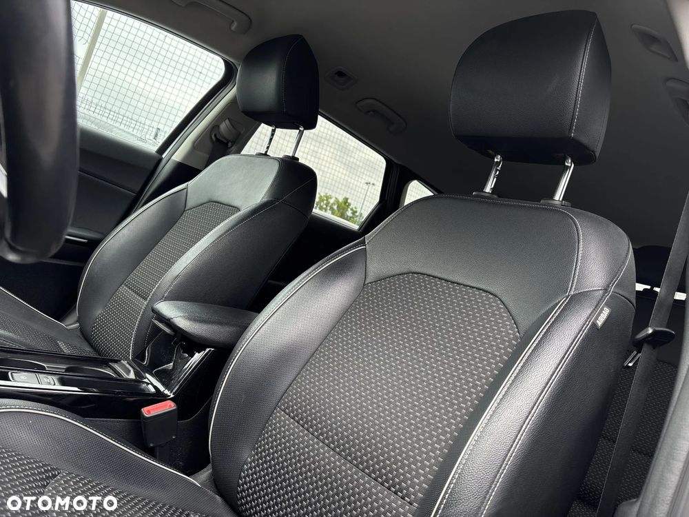 Kia Ceed 1.4 T-GDI L Business Line DCT - 13