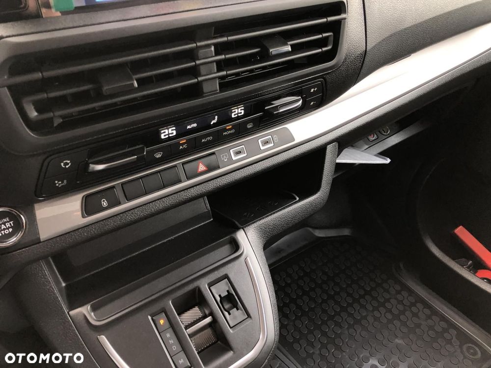 Opel Vivaro - 11