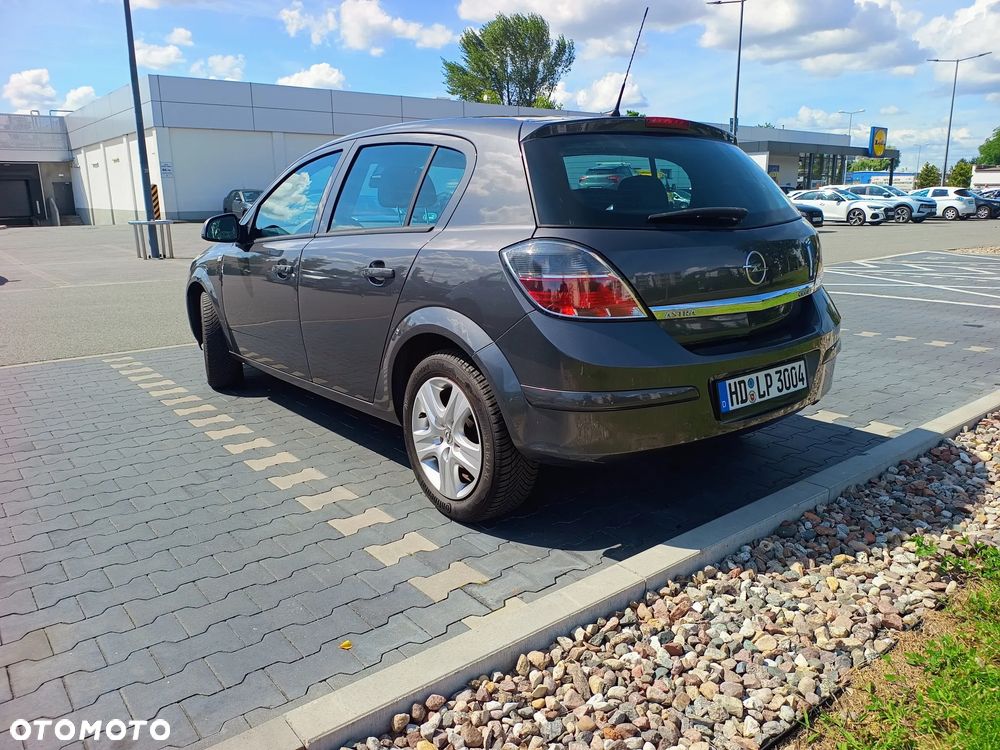 Opel Astra - 4