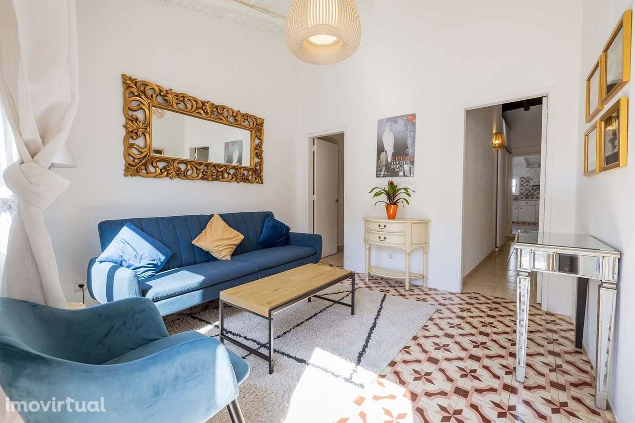 ENCANTADORA MORADIA EM BANDA T2 À VENDA EM BARÃO SÃO JOÃO - Grande imagem: 2/26