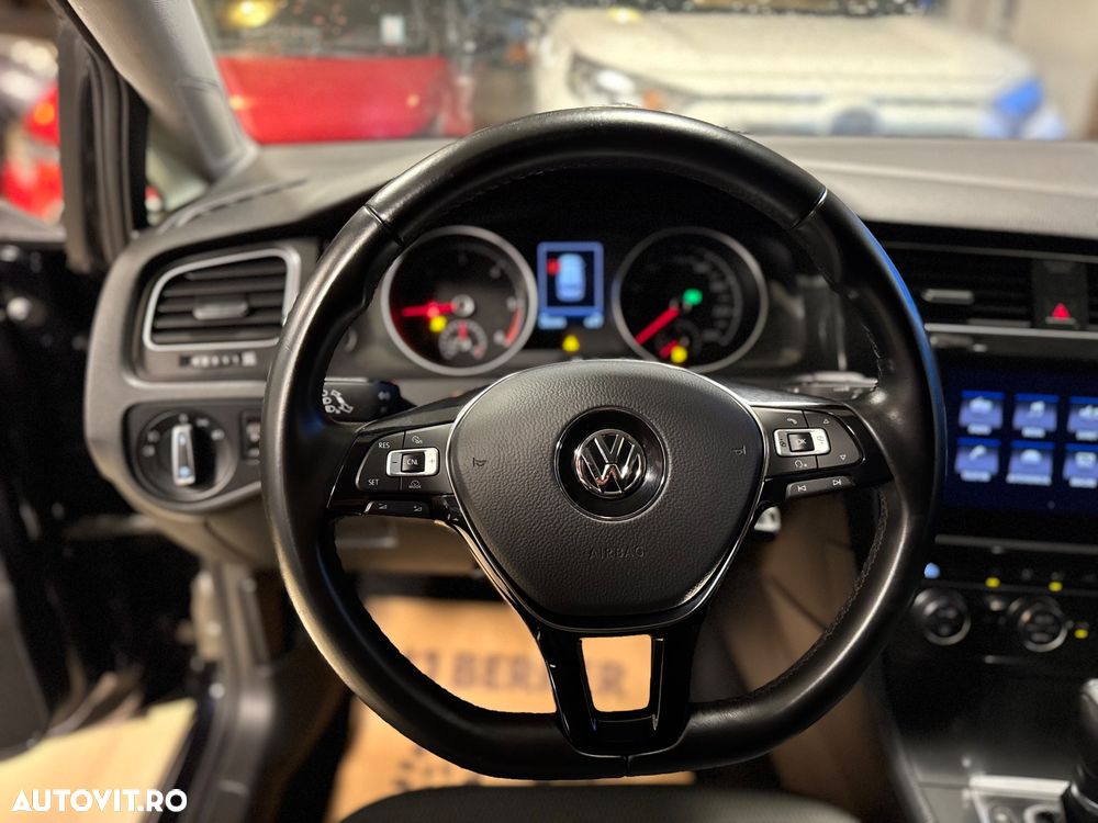 Volkswagen Golf 1.6 TDI BlueMotion Technology DSG Comfortline - 19