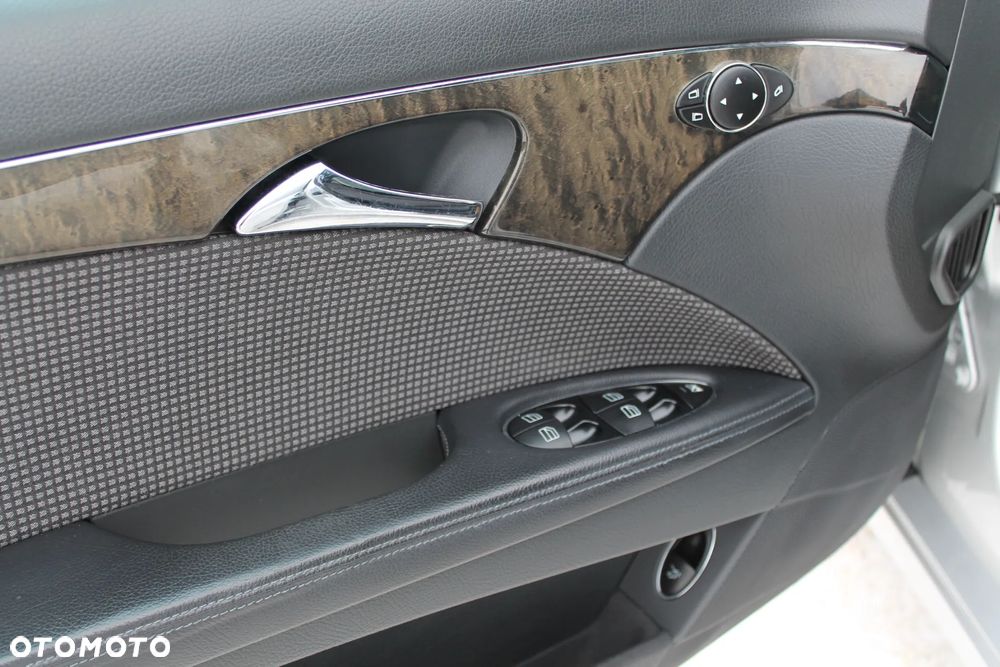 Mercedes-Benz Klasa E 240 4Matic Avantgarde - 18