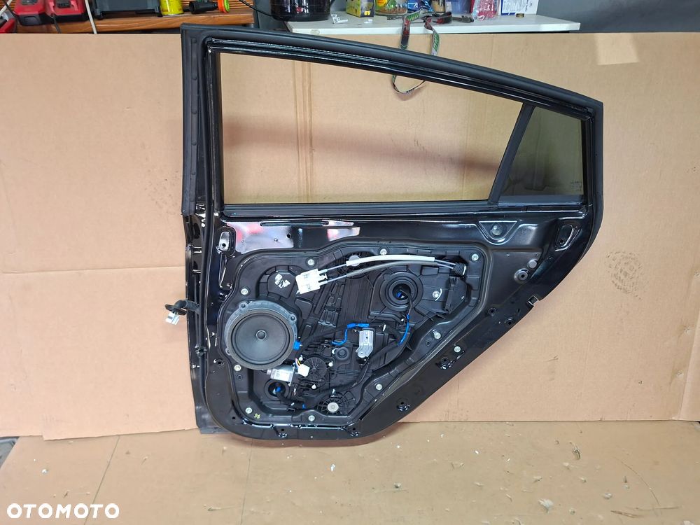Drzwi prawe tył Hyundai Ioniq IV 16+ kolor. NKA kompletne z szybą - 4