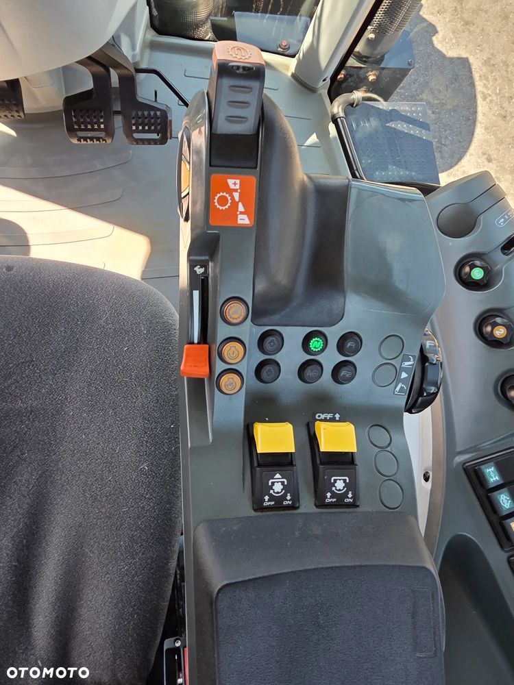 Claas Arion 620 Cis - 14