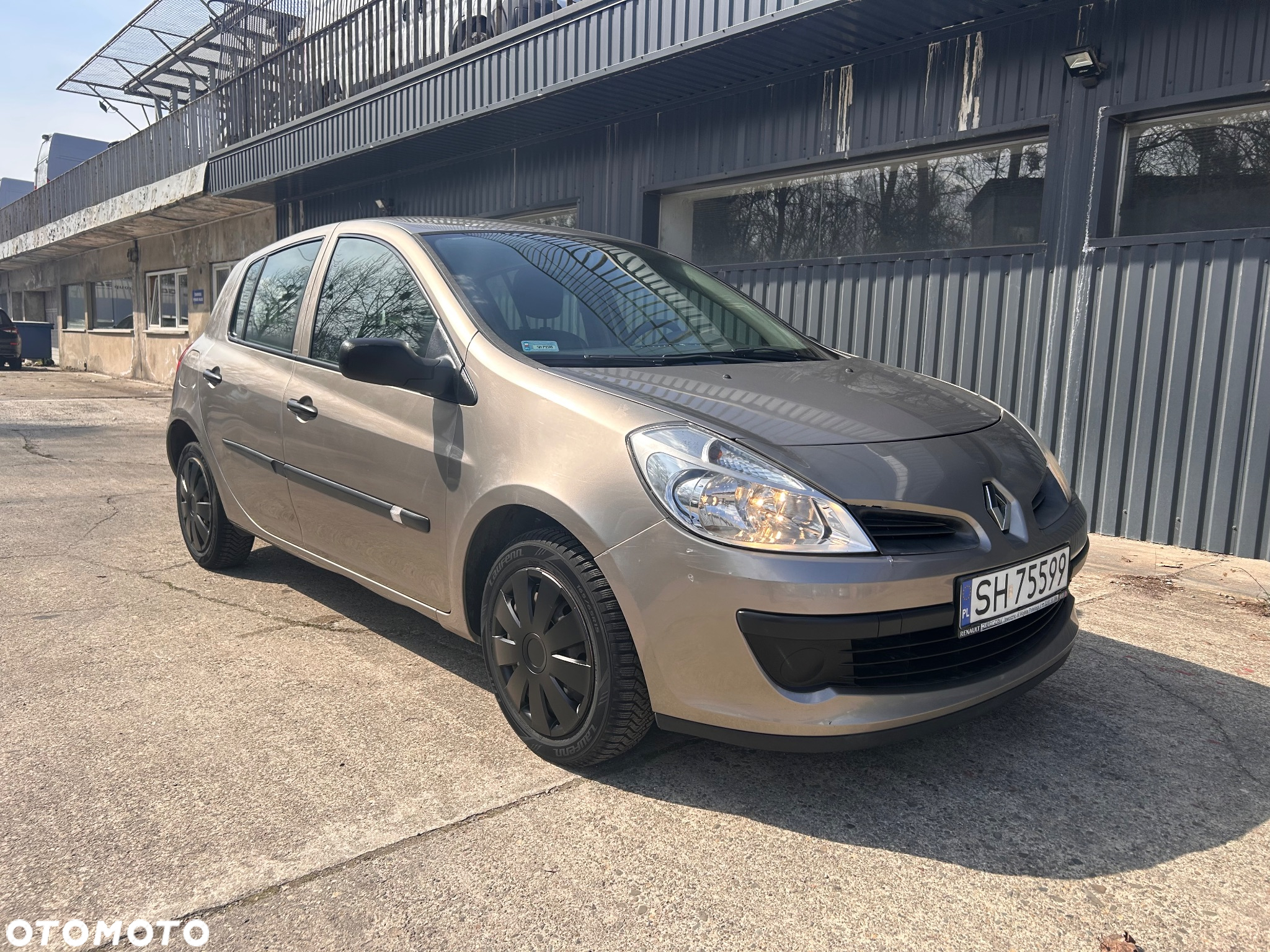 Renault Clio 1.2 16V All Inclusive - 18