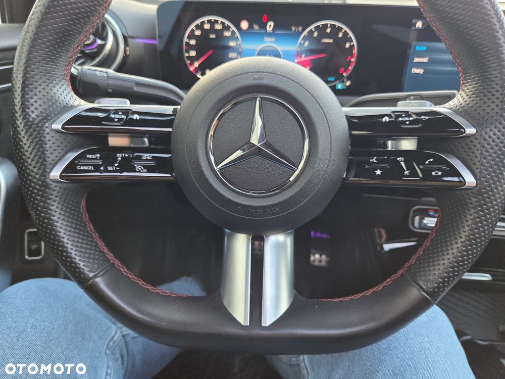 Mercedes-Benz Klasa A 220 4-Matic AMG Line 7G-DCT - 30