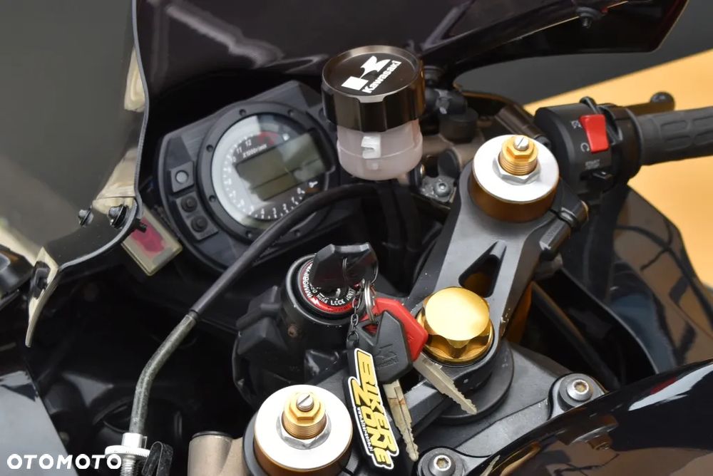 Kawasaki ZX - 22