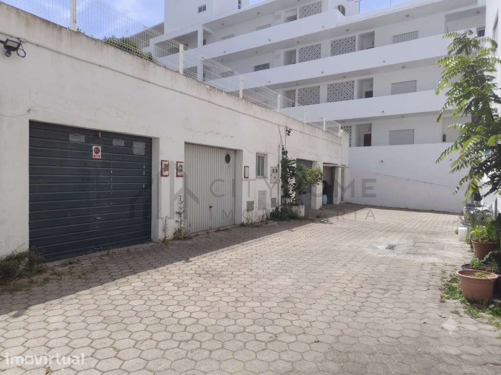 Garagem no centro de Carvoeiro - Grande imagem: 2/5
