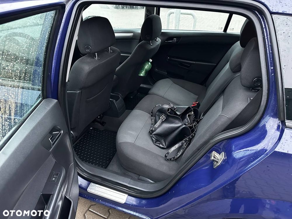 Opel Astra 1.9 CDTI Cosmo - 21