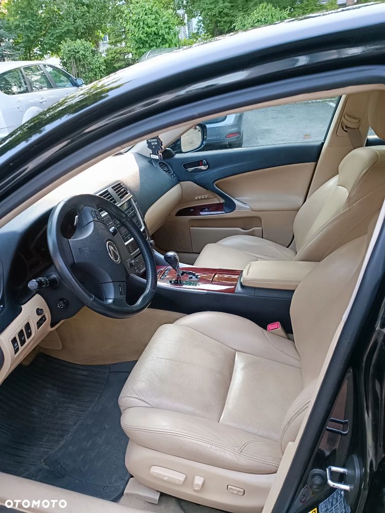 Lexus IS 250 Prestige - 6