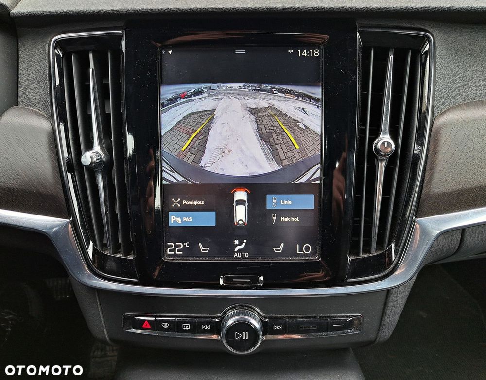 Volvo V90 Cross Country - 22