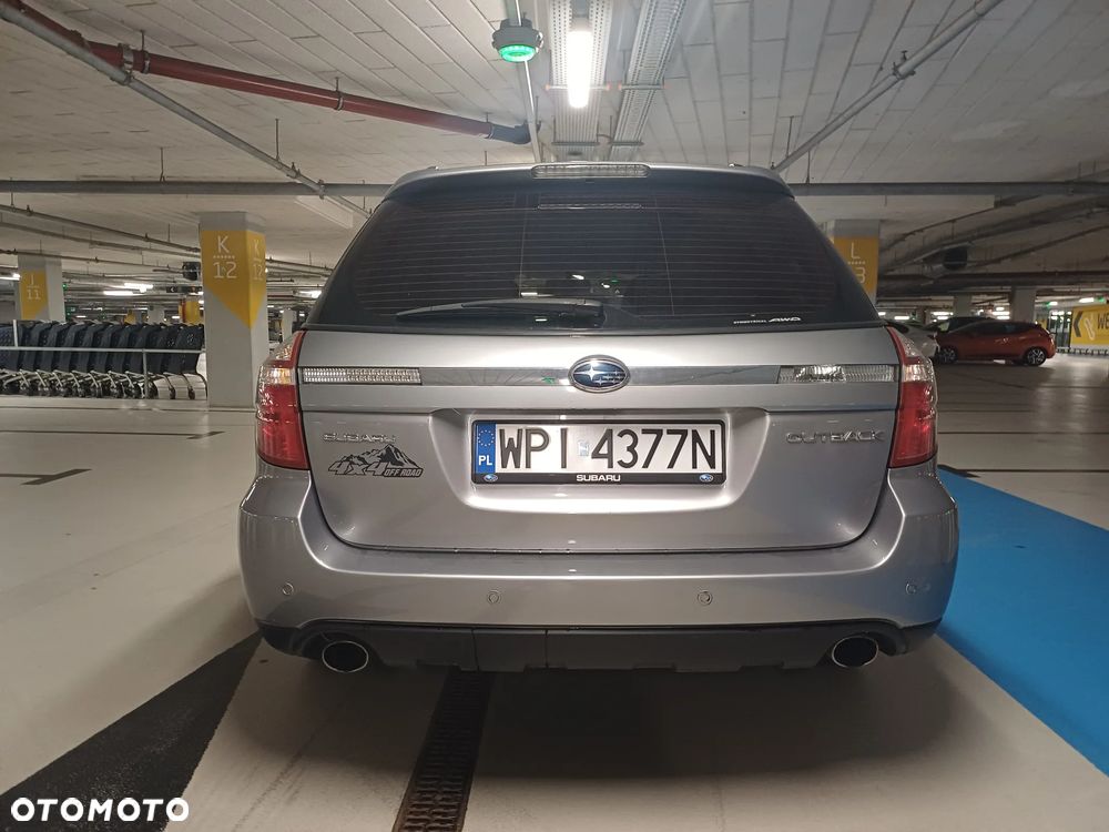 Subaru Outback - 4