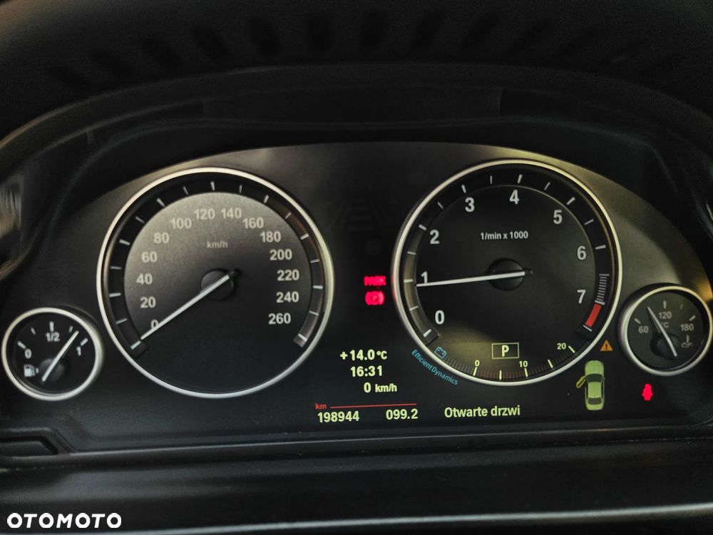 BMW Seria 5 528i xDrive - 21