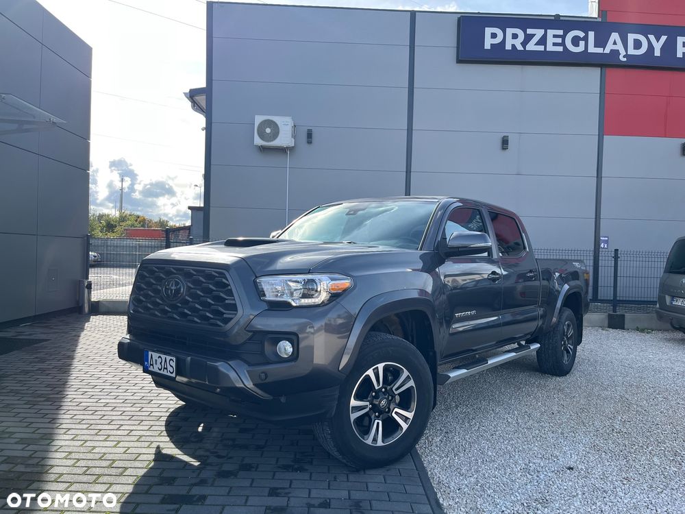 Toyota Tacoma - 1