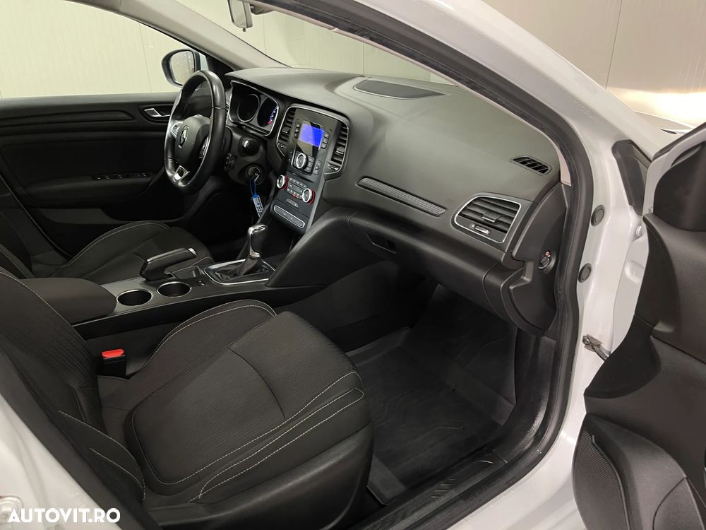 Renault Megane TCe 140 GPF EDC Equilibre - 9