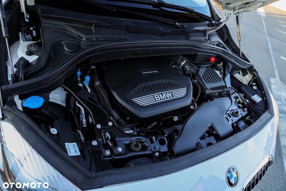 BMW Seria 2 218d - 21