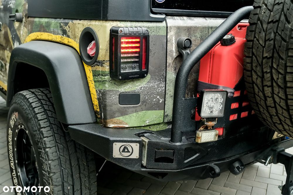 Jeep Wrangler 2.8 CRD Unlim Rubicon - 8