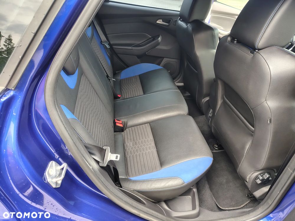 Ford Focus 2.0 EcoBoost ST mit Leder-Sport-Paket - 19
