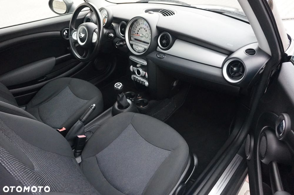 MINI Cooper Standard - 15