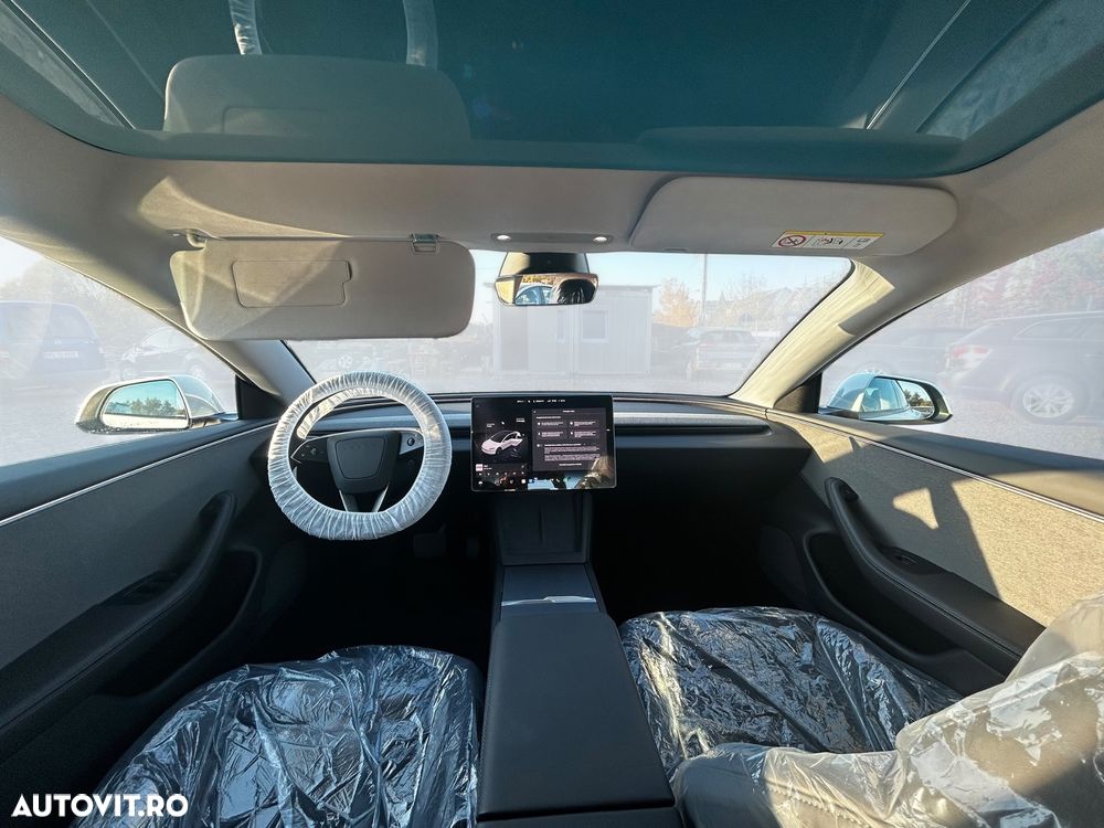 Tesla Model 3 - 6