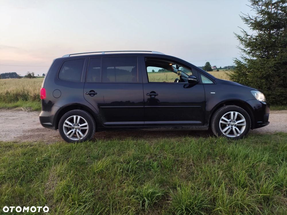 Volkswagen Touran 2.0 TDI DPF MATCH - 5